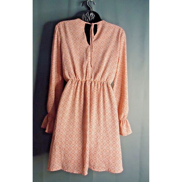 Lush Keyhole Cut Out Cross Body A Line Long Sleeve Dress Size XS Rose Geometric - Picture 13 of 14